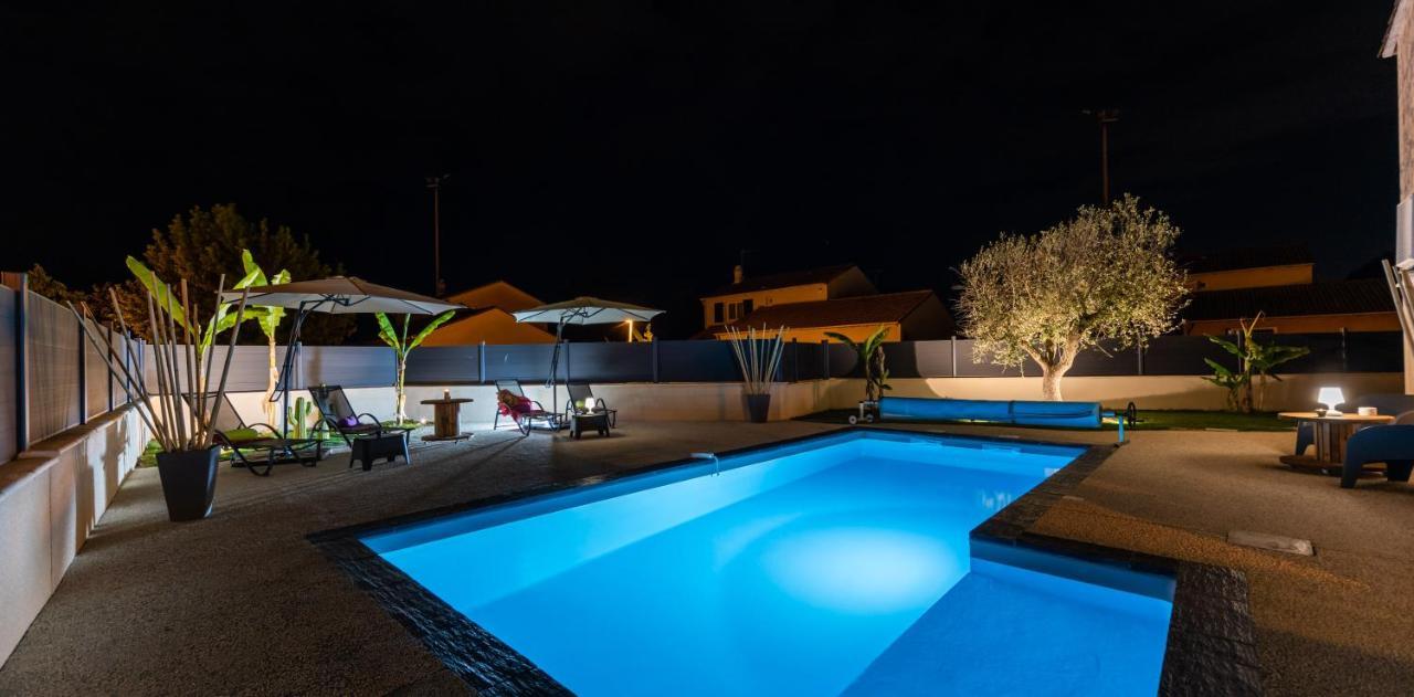 Villa des Oliviers : Sublime villa avec piscine chauffée et privée, terrasse de 185m² Bon-Encontre Extérieur photo