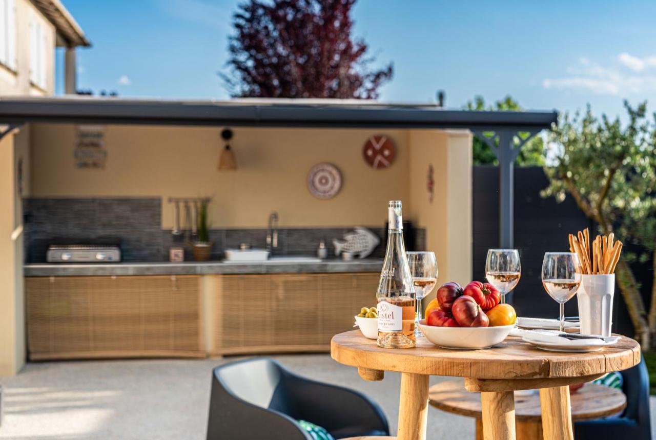 Villa des Oliviers : Sublime villa avec piscine chauffée et privée, terrasse de 185m² Bon-Encontre Extérieur photo