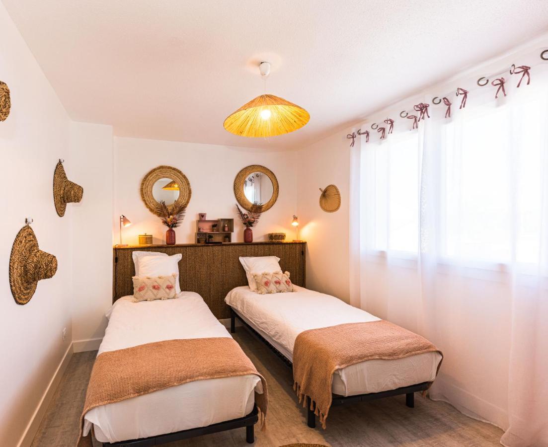 Villa des Oliviers : Sublime villa avec piscine chauffée et privée, terrasse de 185m² Bon-Encontre Extérieur photo